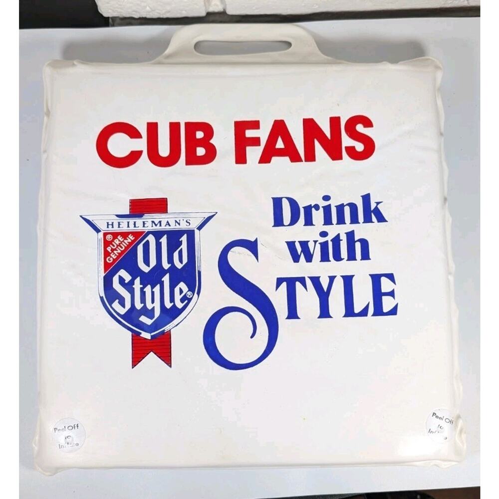 VTG Chicago Cubs Foam Seat Cushion Old Style Cub Fans Drink With Beer Portable